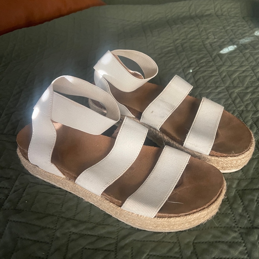 White platform sandals espadrilles size 7